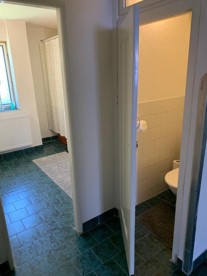 Pod Nachodskym Zamkem Apartment Luaran gambar