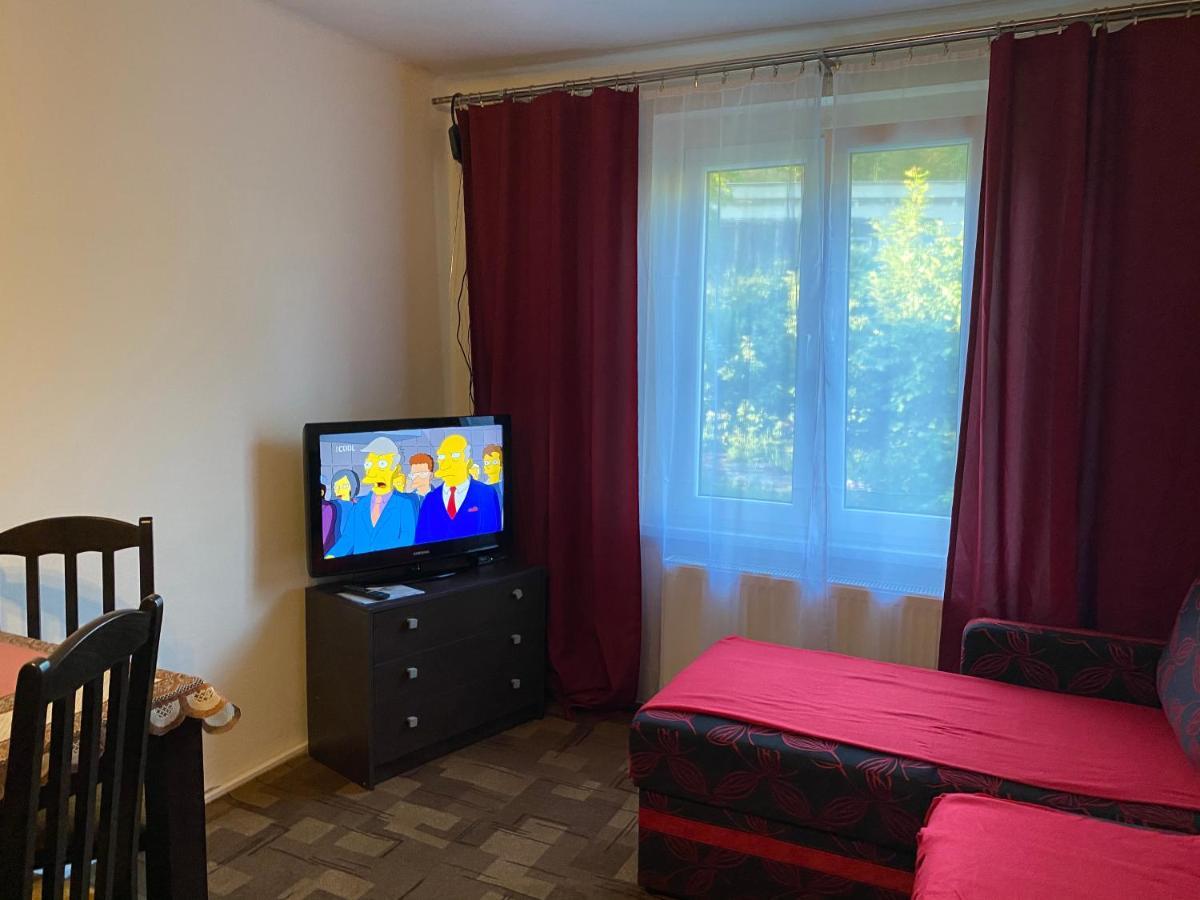 Pod Nachodskym Zamkem Apartment Luaran gambar