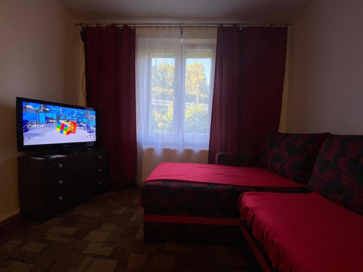 Pod Nachodskym Zamkem Apartment Luaran gambar