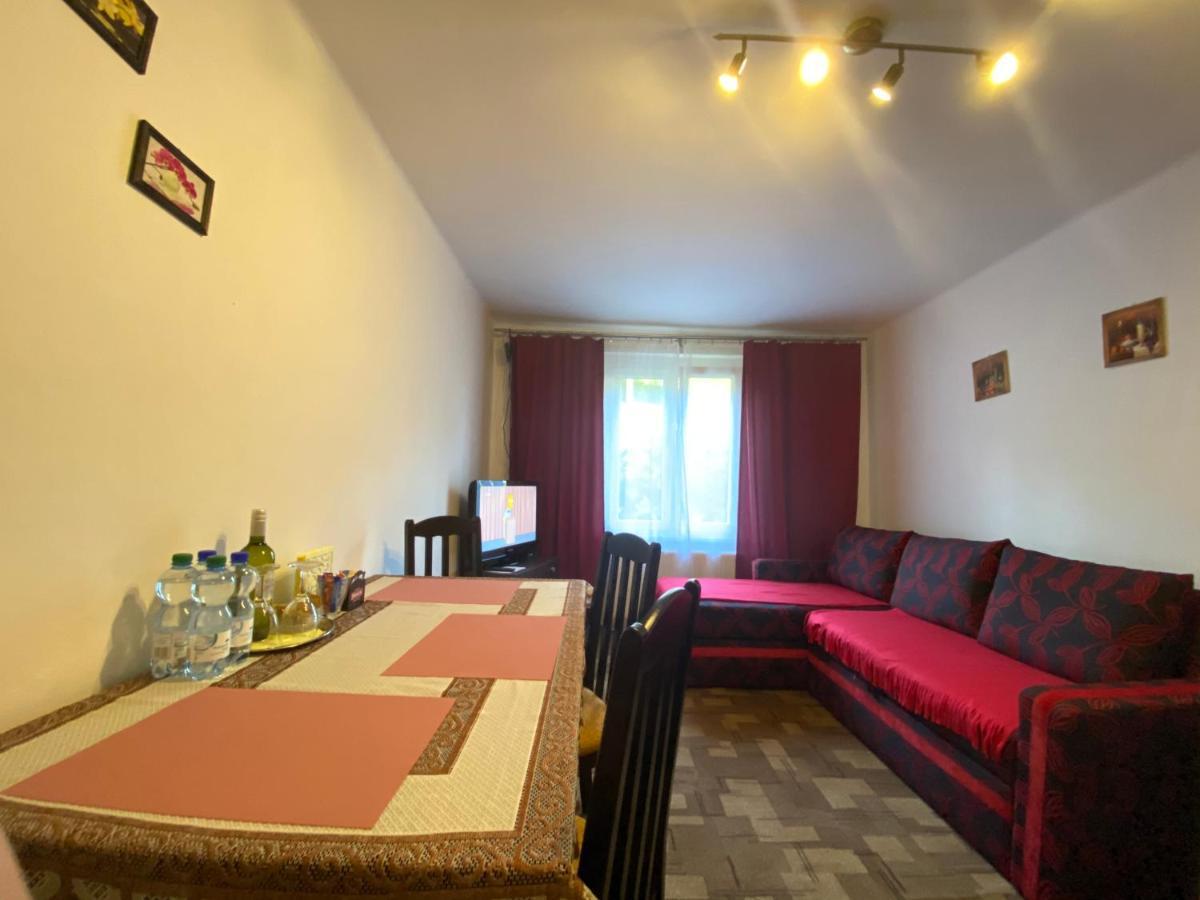 Pod Nachodskym Zamkem Apartment Luaran gambar
