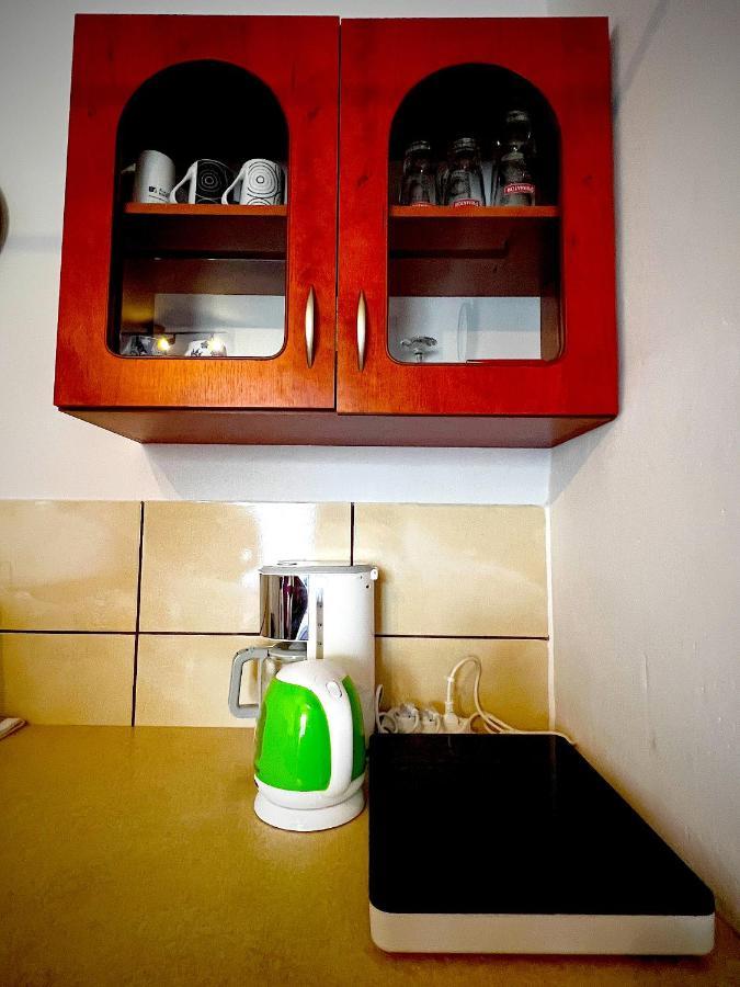 Pod Nachodskym Zamkem Apartment Luaran gambar