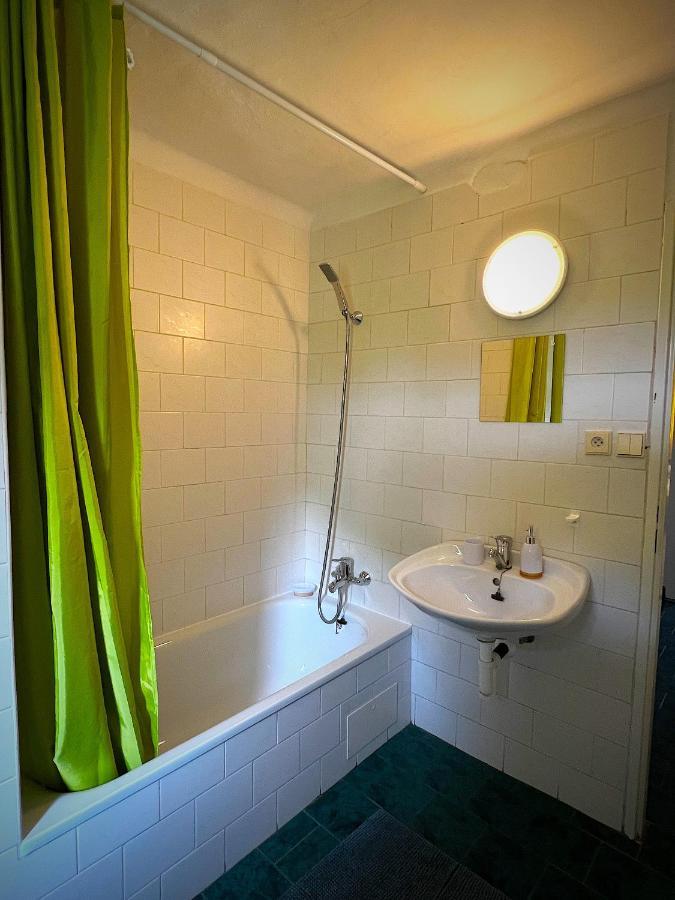 Pod Nachodskym Zamkem Apartment Luaran gambar