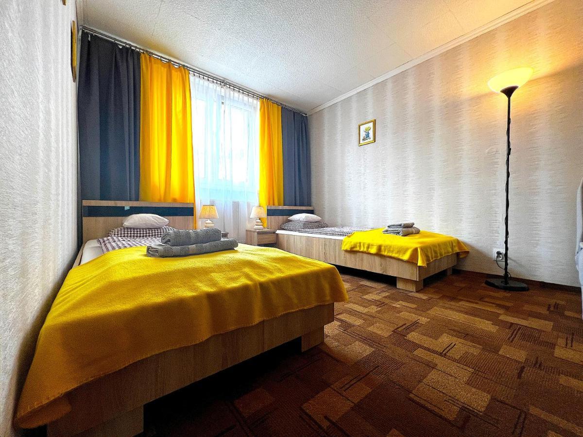 Pod Nachodskym Zamkem Apartment Luaran gambar